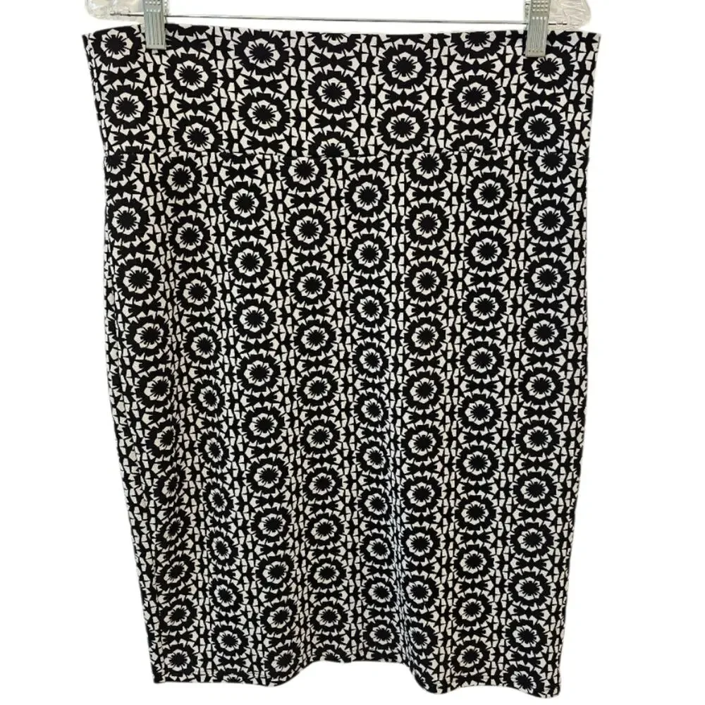 LuLaRoe Black and White Floral Pull On Pencil Skirt Large